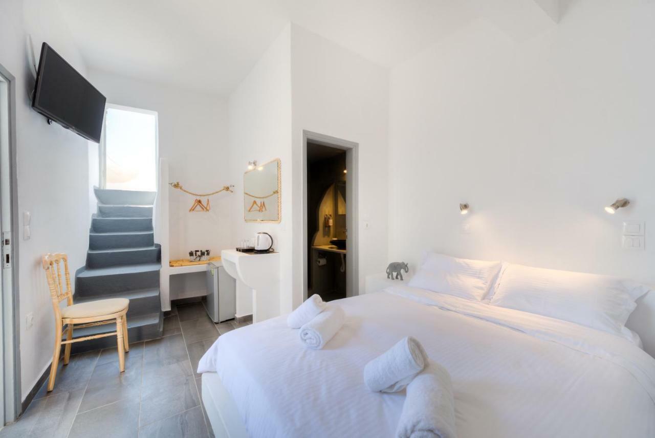 Katris Apartments Fira  Exterior photo